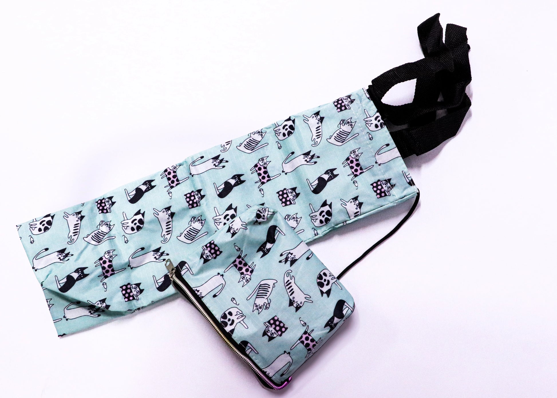 Bolsa plegable gatos celeste claro