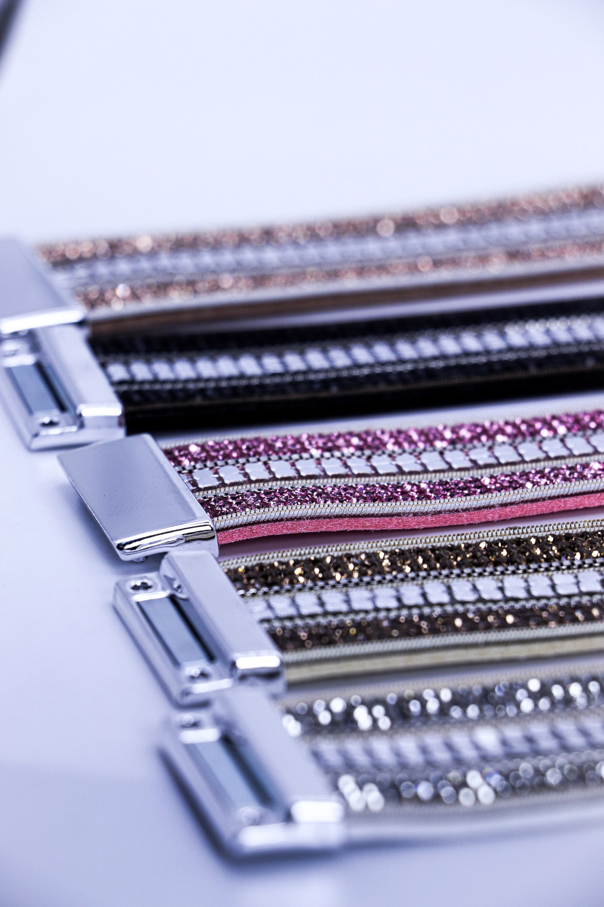 Pulsera línea plateada